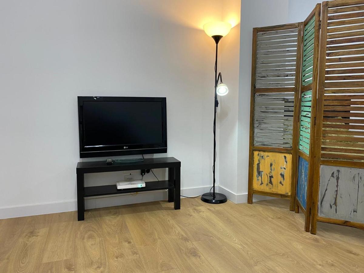 Aluche Aparment B Apartament Madrid