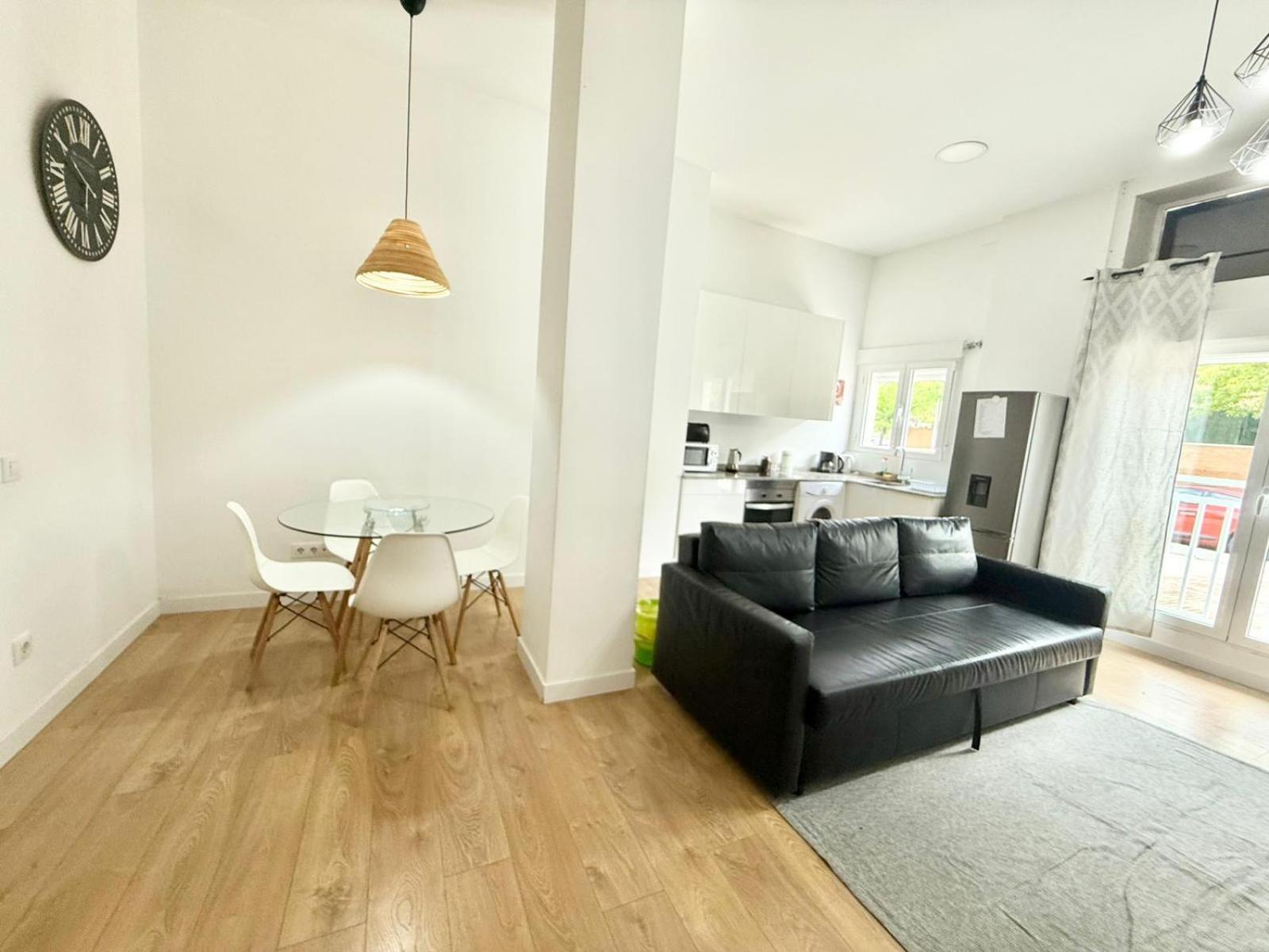 Aluche Aparment B * Madrid